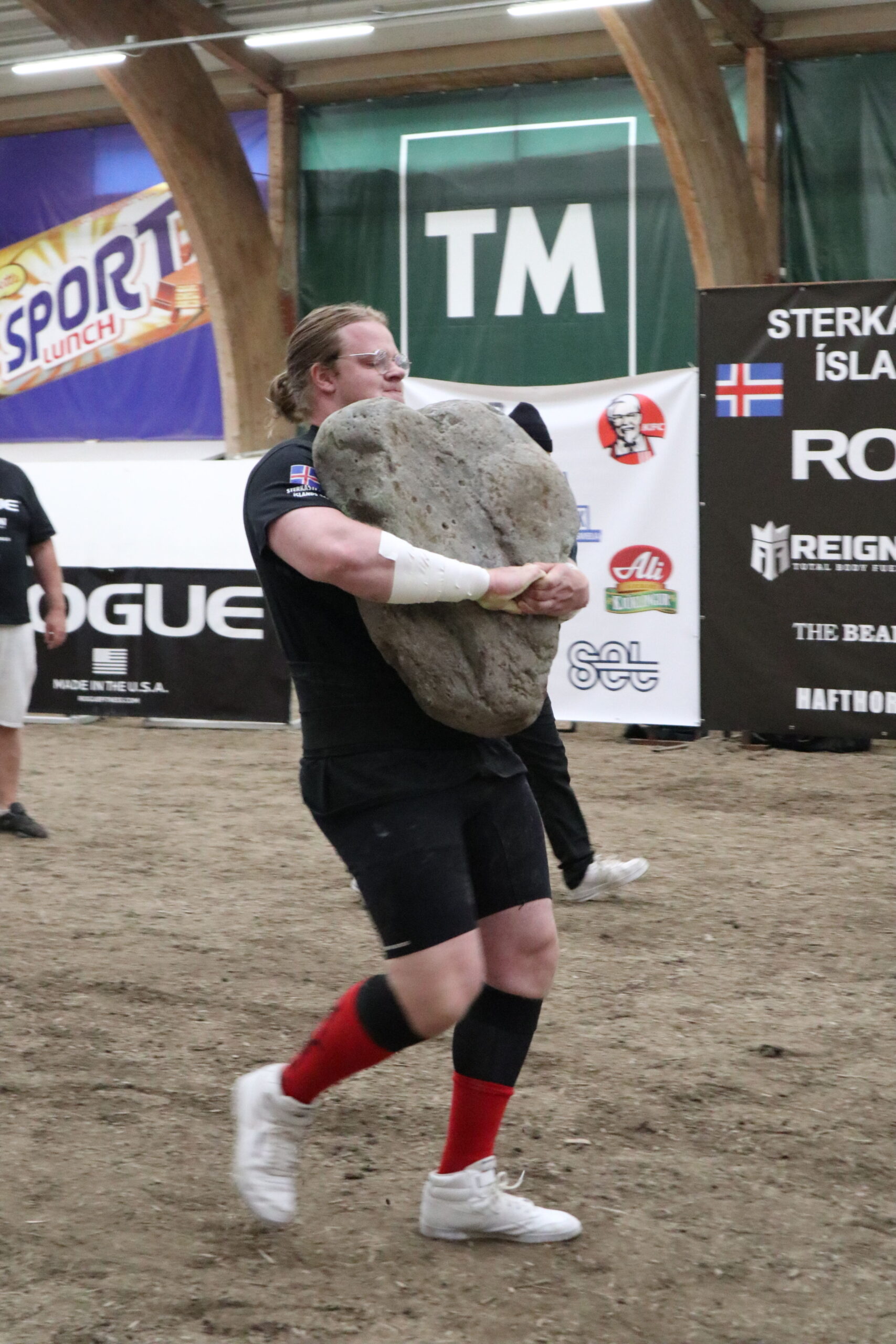 The strongest man in Iceland recommends Eylíf